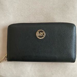 Michael Kors phone case wallet/wristlet